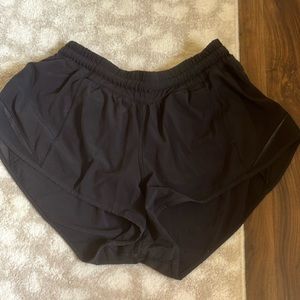 Lululemon Hotty Hot Short